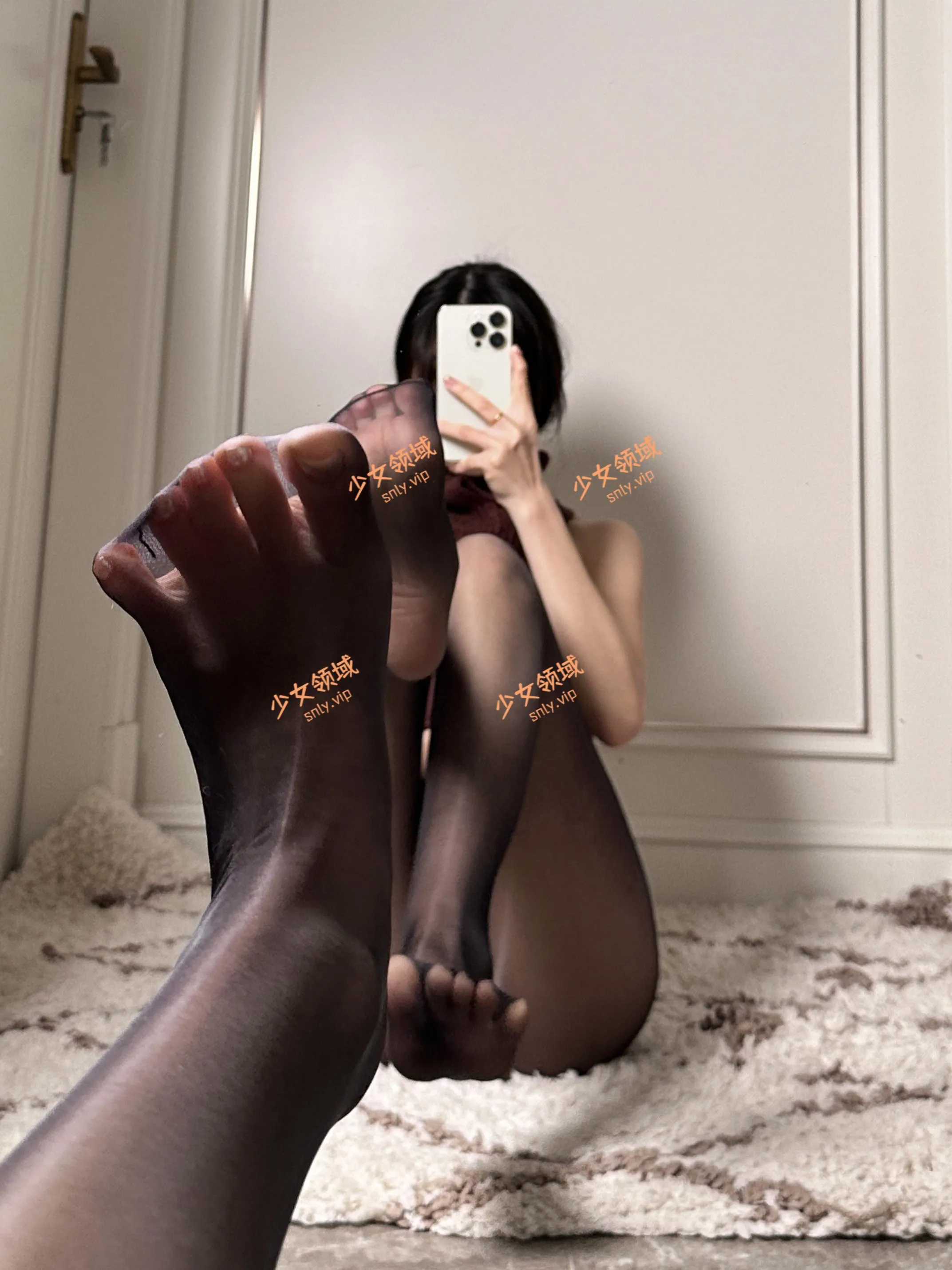 陈妮妮UNI – NO.22 超惹火魅惑熟女 [32P]插图7